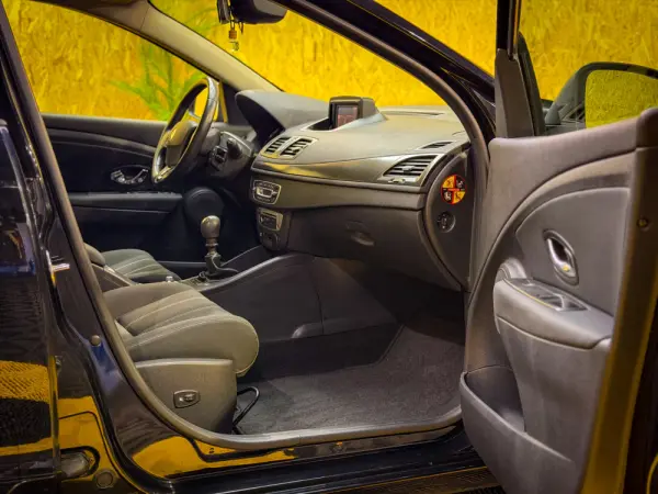 Renault Mégane Sport Tourer 1.5 dCi Confort SS 6