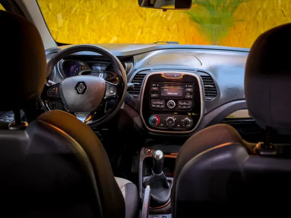 Renault Captur 1.0 TCe Intens 25