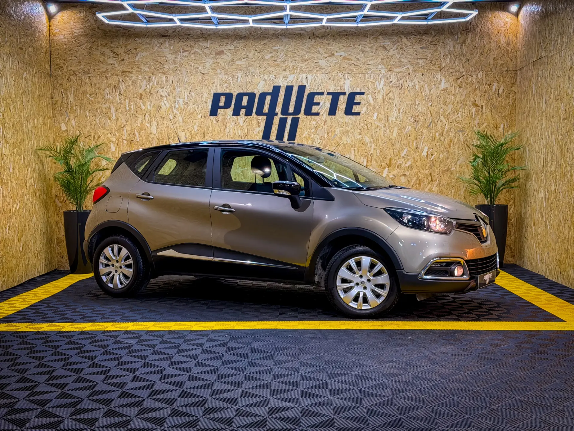 Renault Captur 1.0 TCe Intens 2