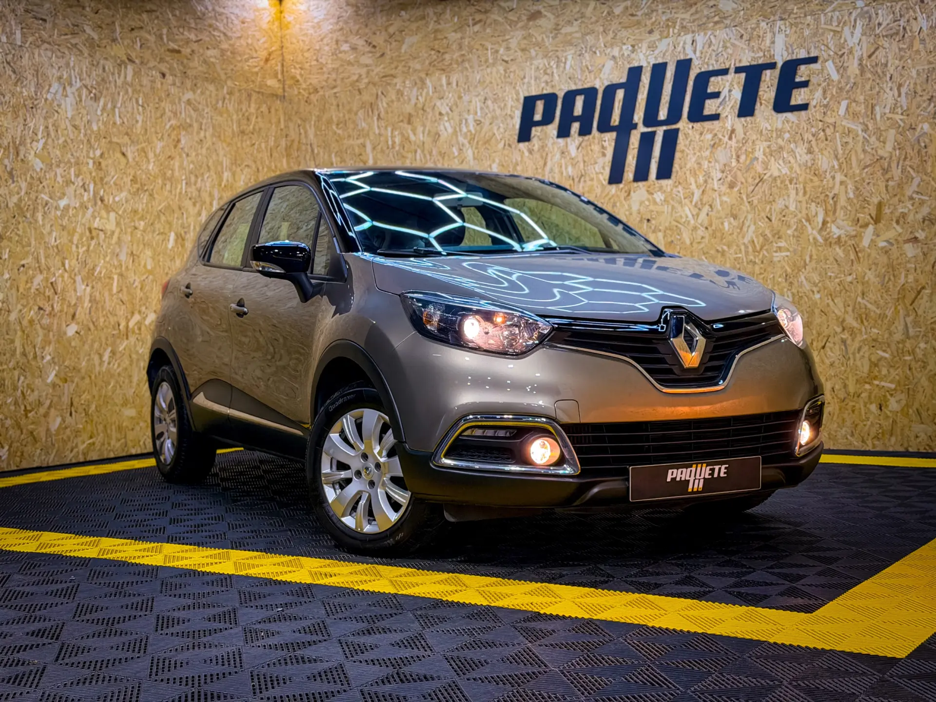 Renault Captur 1.0 TCe Intens 3
