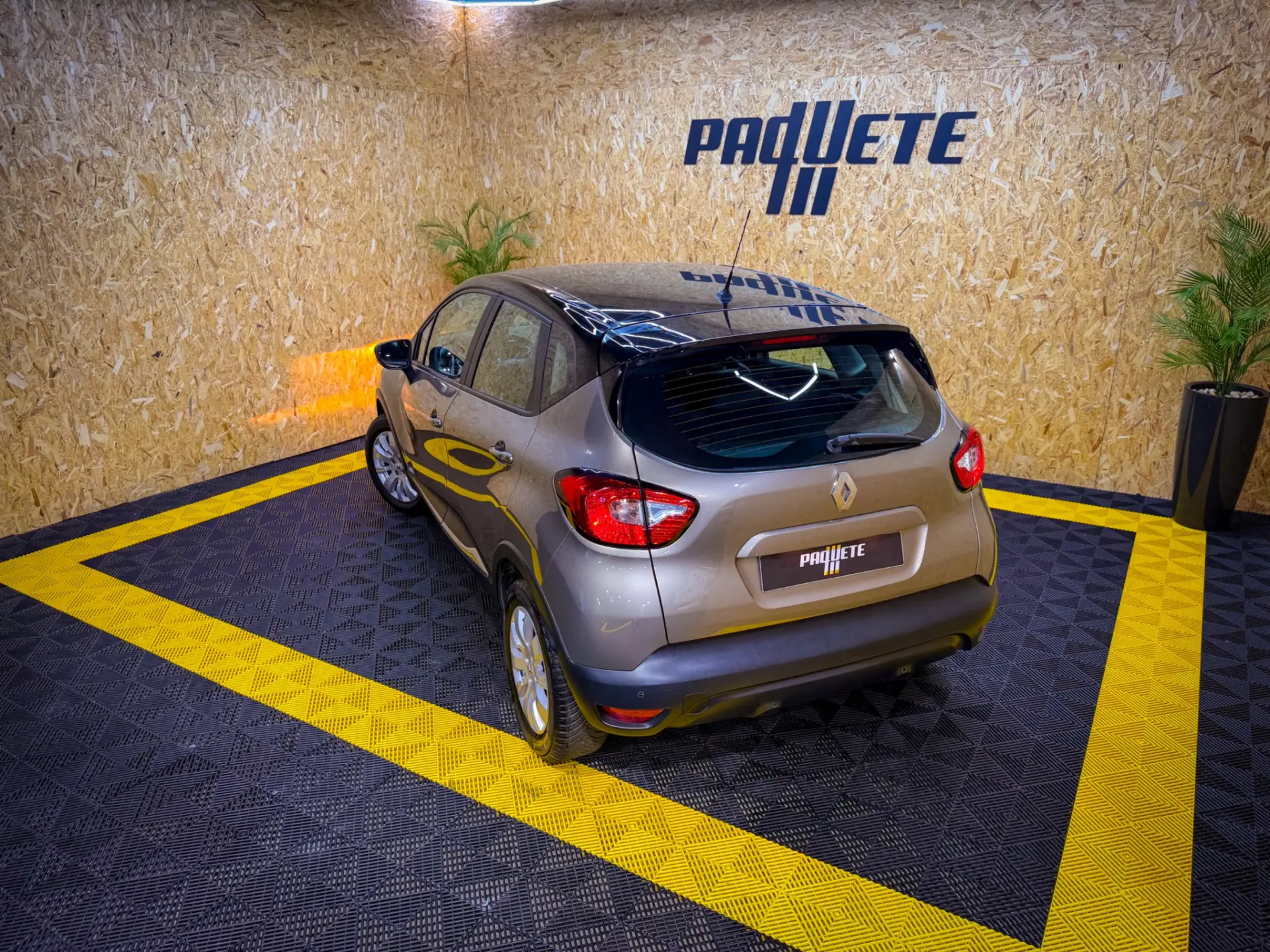 Renault Captur 1.0 TCe Intens 22