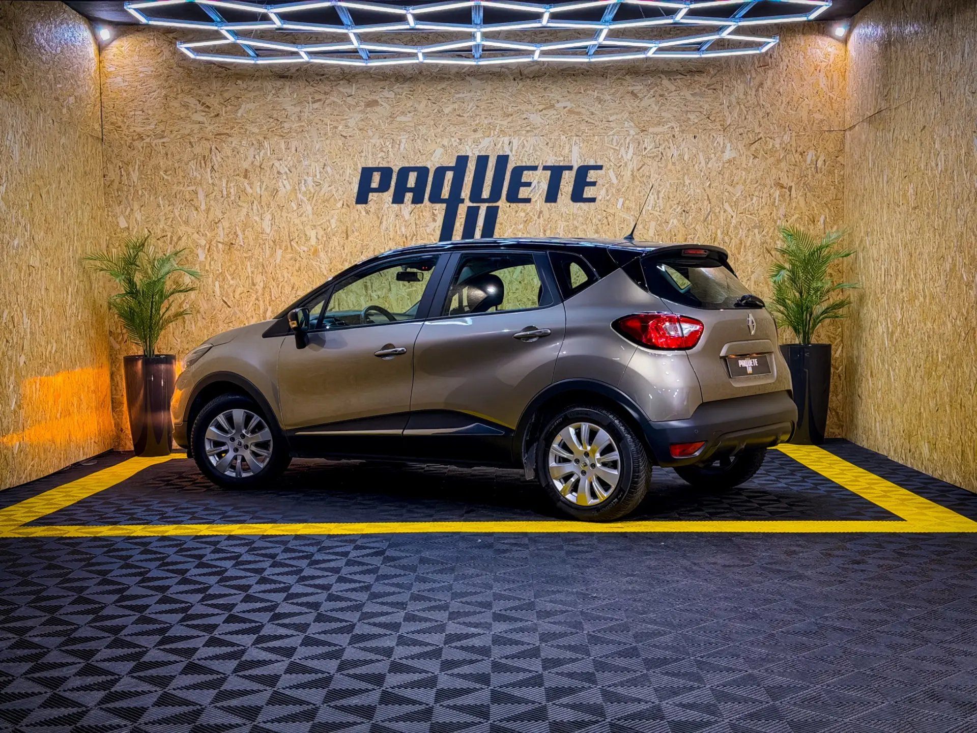 Renault Captur 1.0 TCe Intens 19