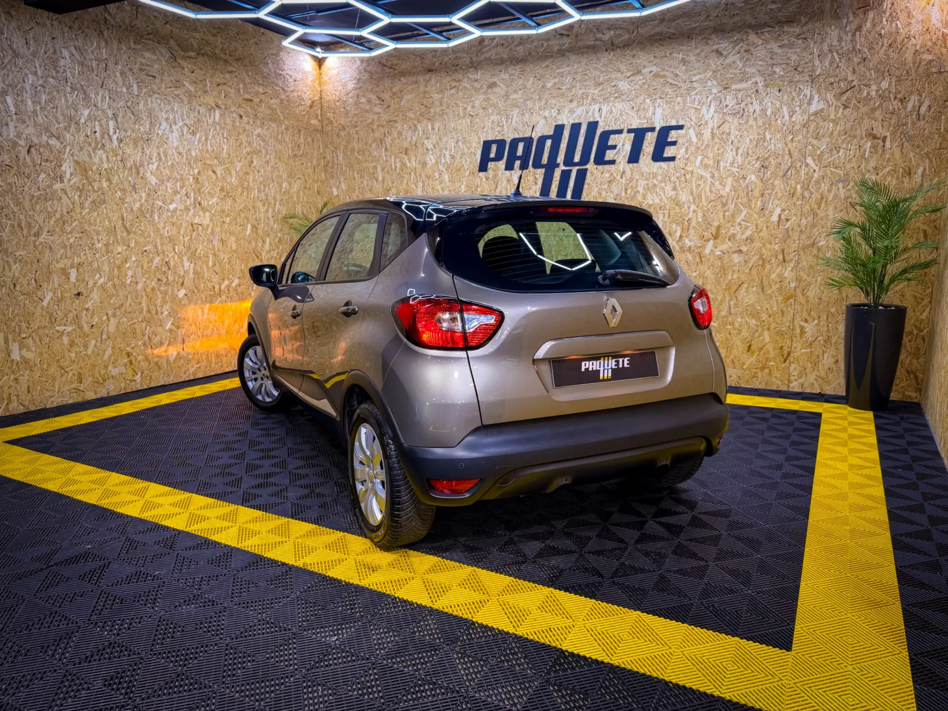 Renault Captur 1.0 TCe Intens 28