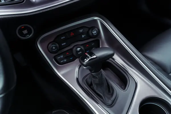 Dodge Challenger Auto SXT Plus 12