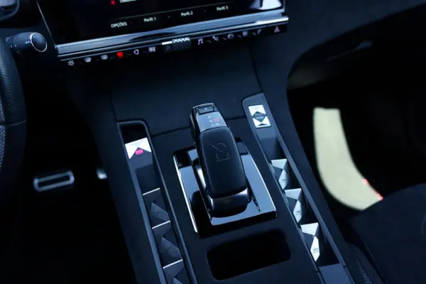 DS DS7 Crossback 2.0 BlueHDi Performance Line EAT8 13