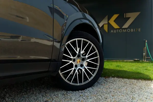 Porsche Cayenne Coupé E-Hybrid Platinum Edition 2