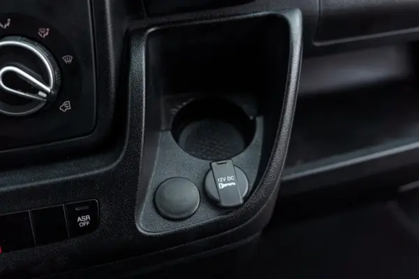 Peugeot Boxer 2.2 BlueHDi 335 L2 CD 22