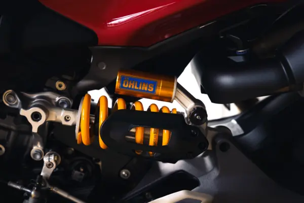 Ducati Panigale V2 V2S 2025 11