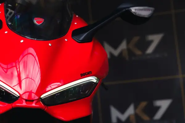 Ducati Panigale V2 V2S 2025 5