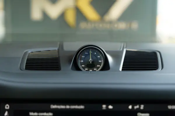 Porsche Cayenne Coupé E-Hybrid Platinum Edition 27