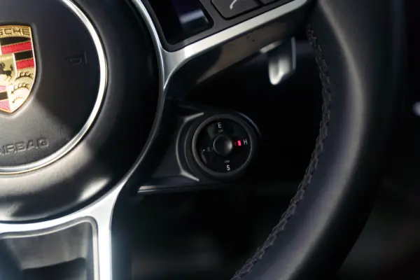 Porsche Cayenne Coupé E-Hybrid Platinum Edition 42