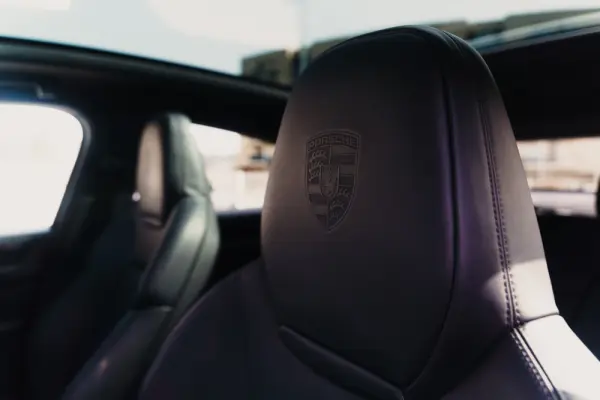 Porsche Cayenne Coupé E-Hybrid Platinum Edition 17