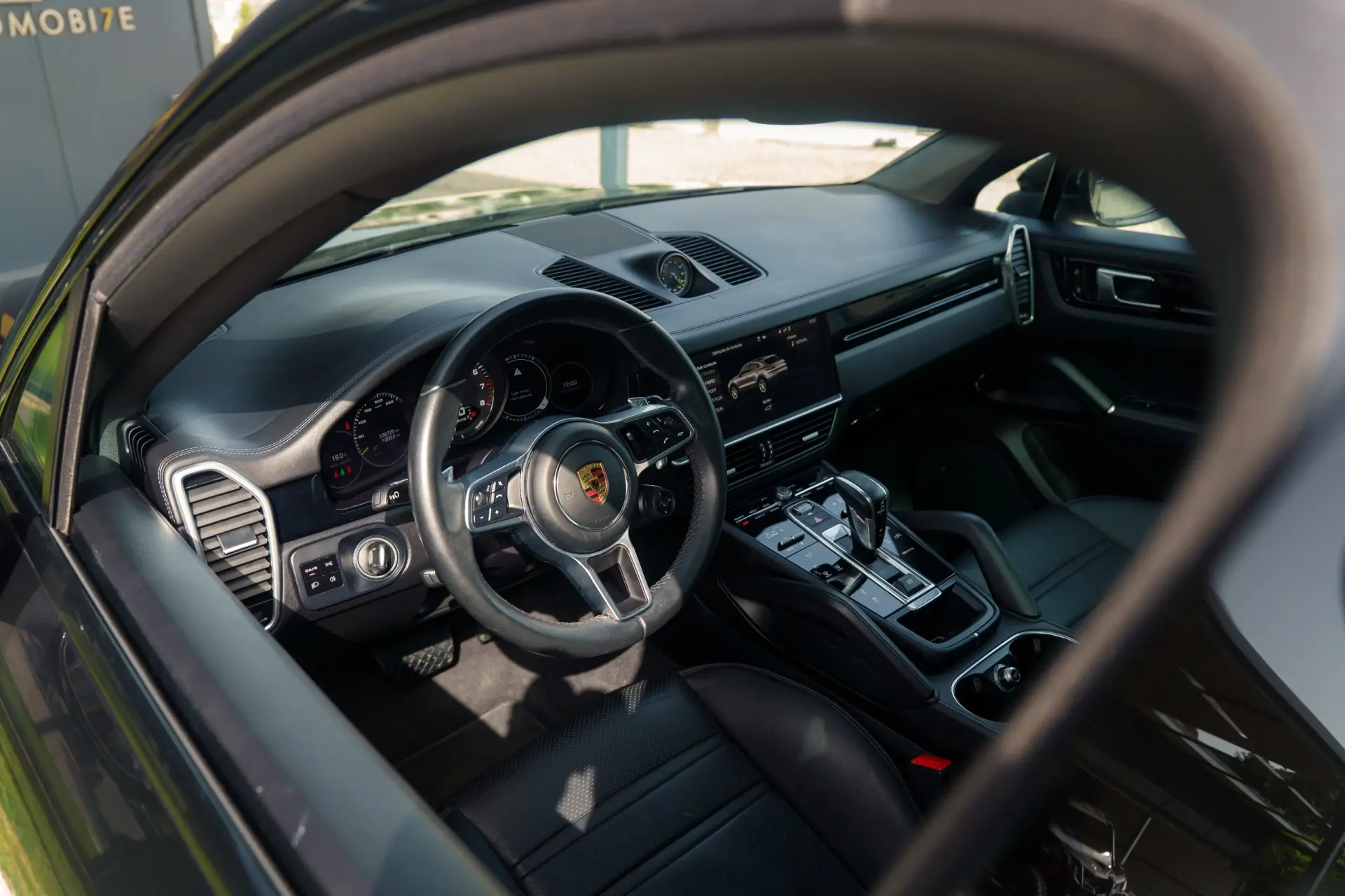 Porsche Cayenne Coupé E-Hybrid Platinum Edition 11