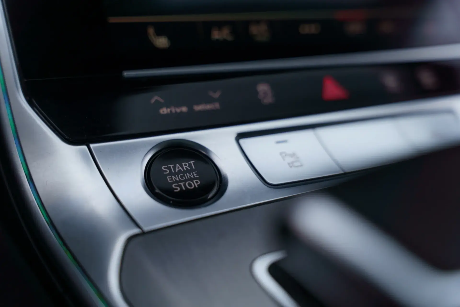 Audi A6 Avant 55 TFSIe quattro S line S tronic 22