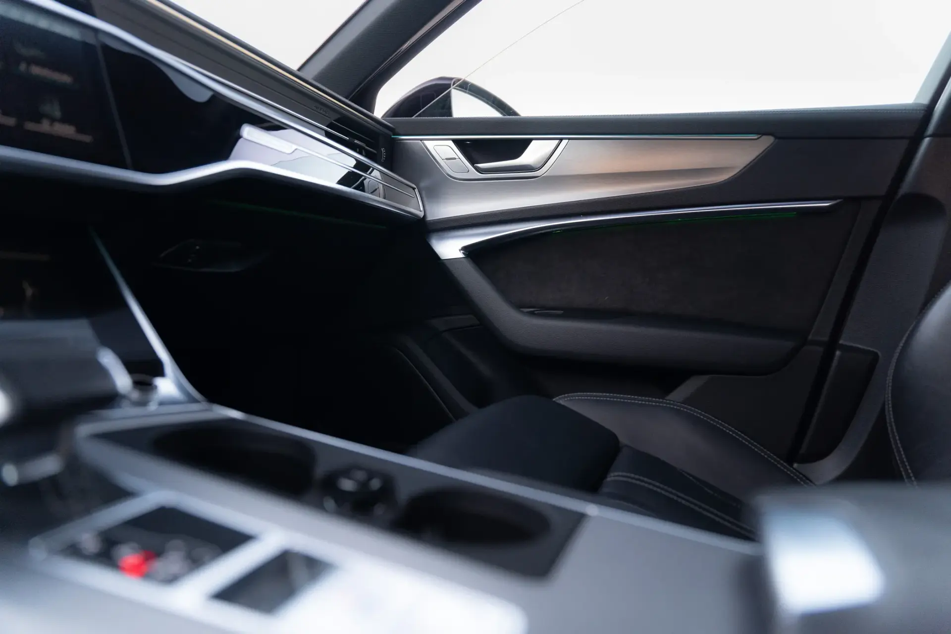 Audi A6 Avant 55 TFSIe quattro S line S tronic 23