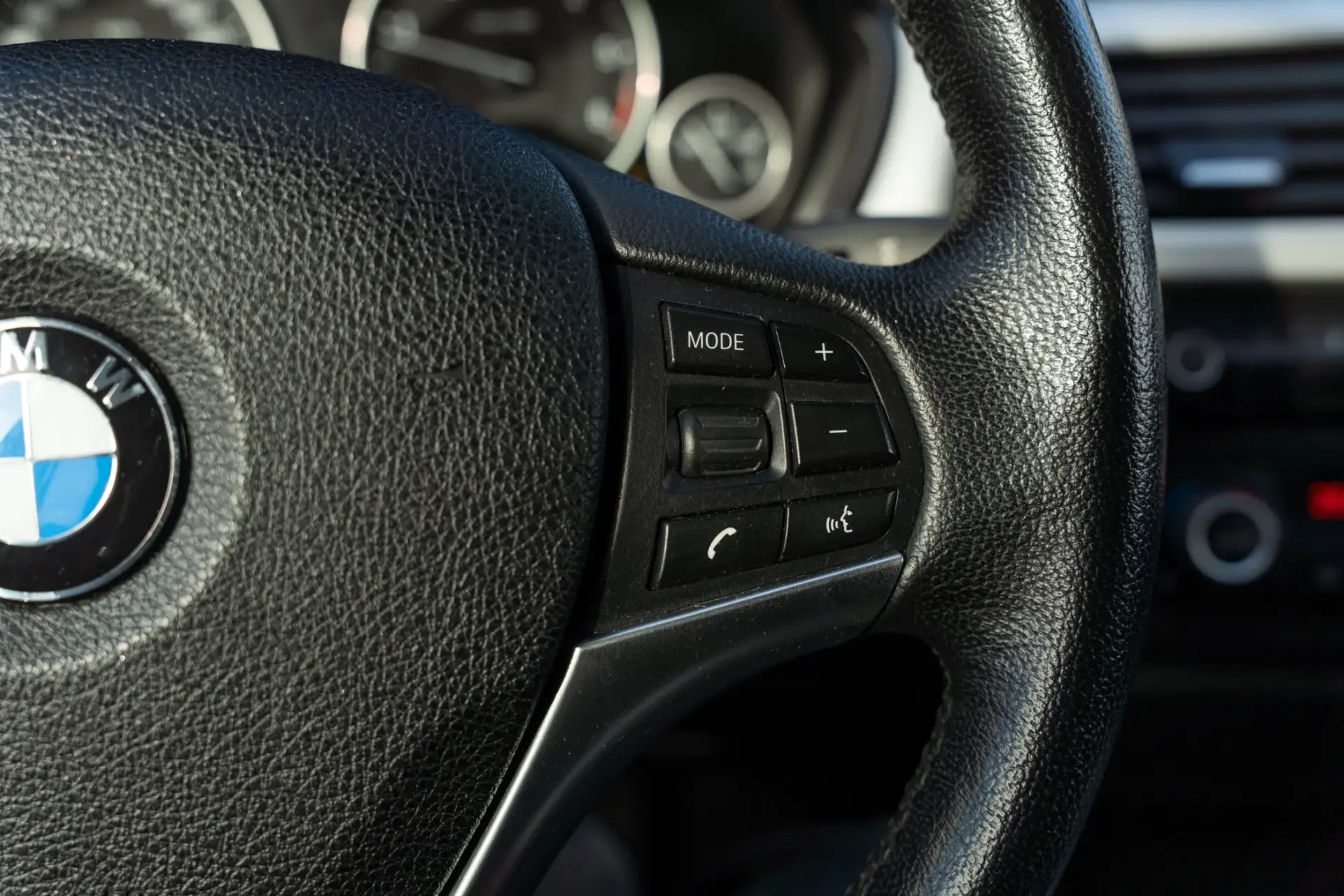 BMW 318 d Line Sport 28