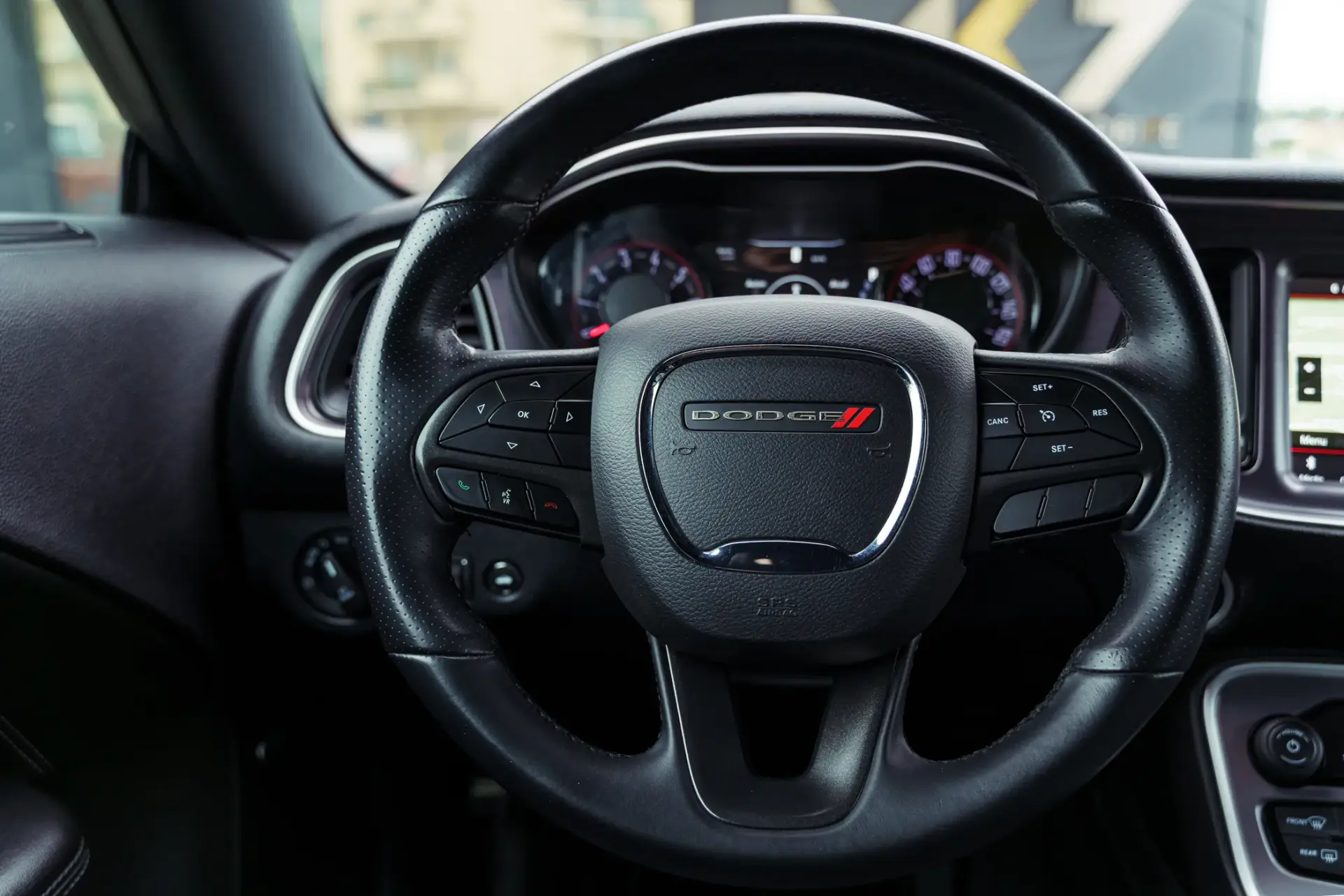 Dodge Challenger Auto SXT Plus 13