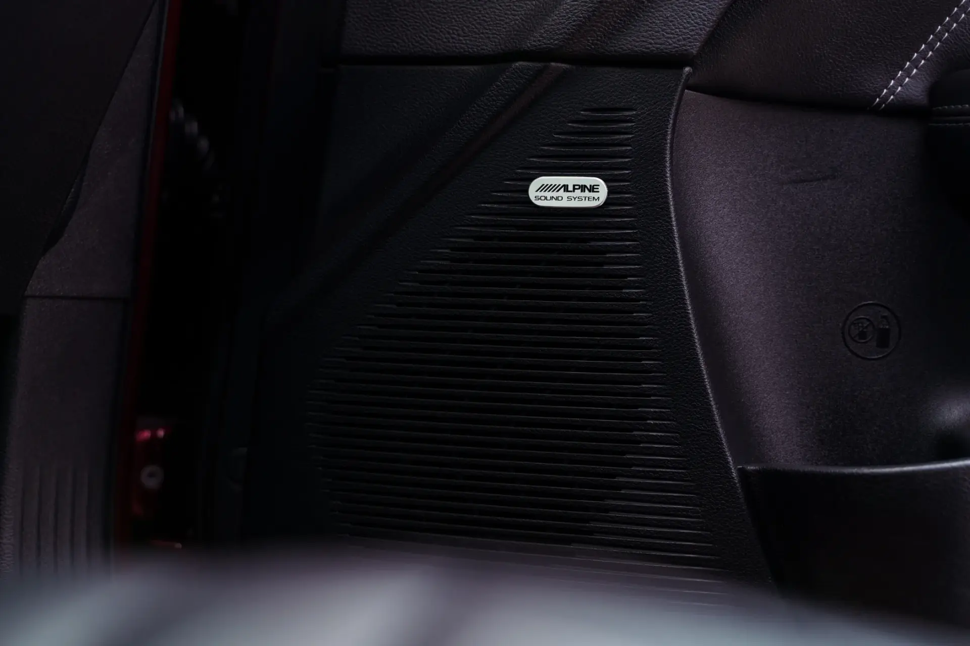 Dodge Challenger Auto SXT Plus 29