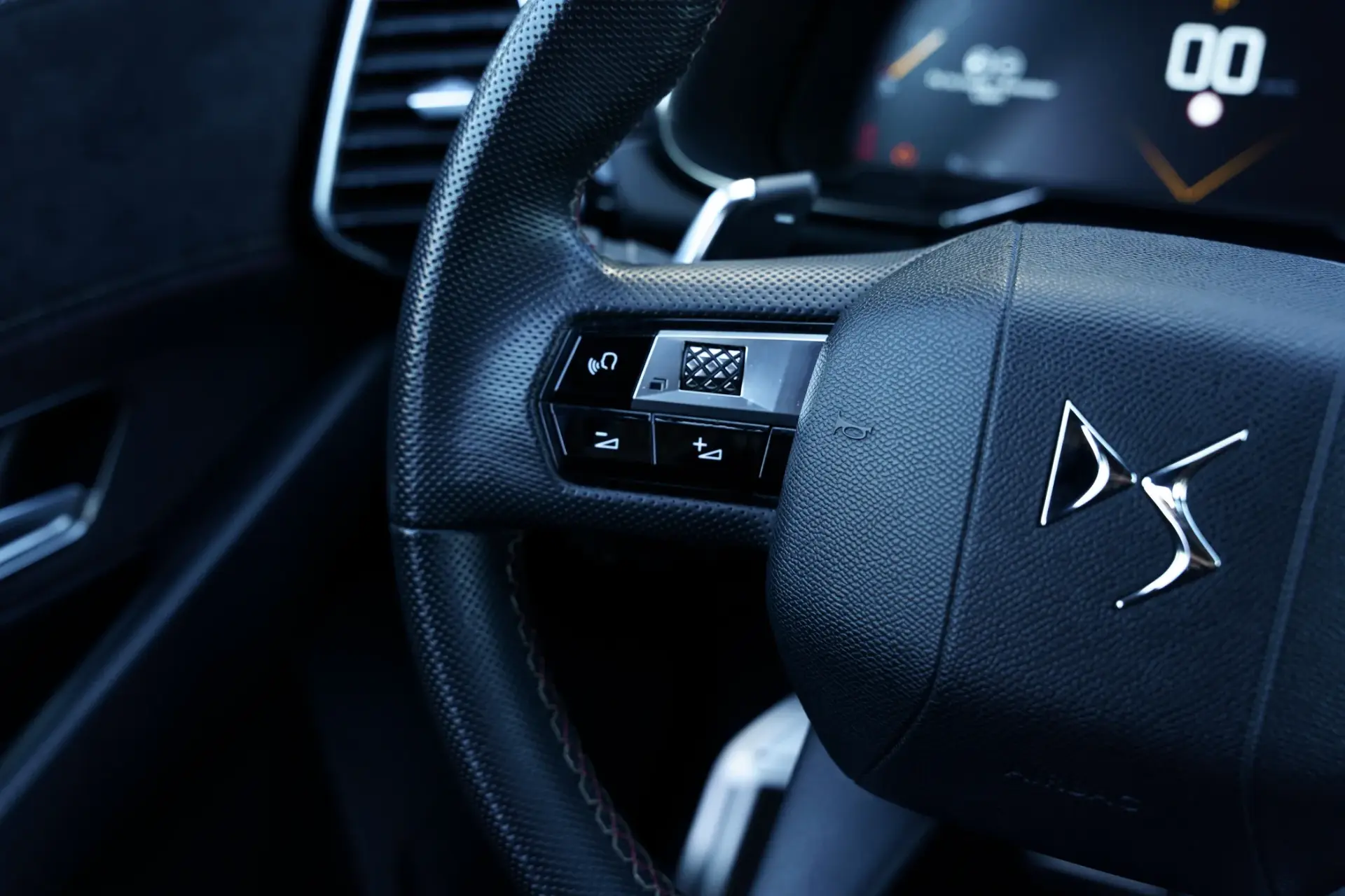 DS DS7 Crossback 2.0 BlueHDi Performance Line EAT8 20