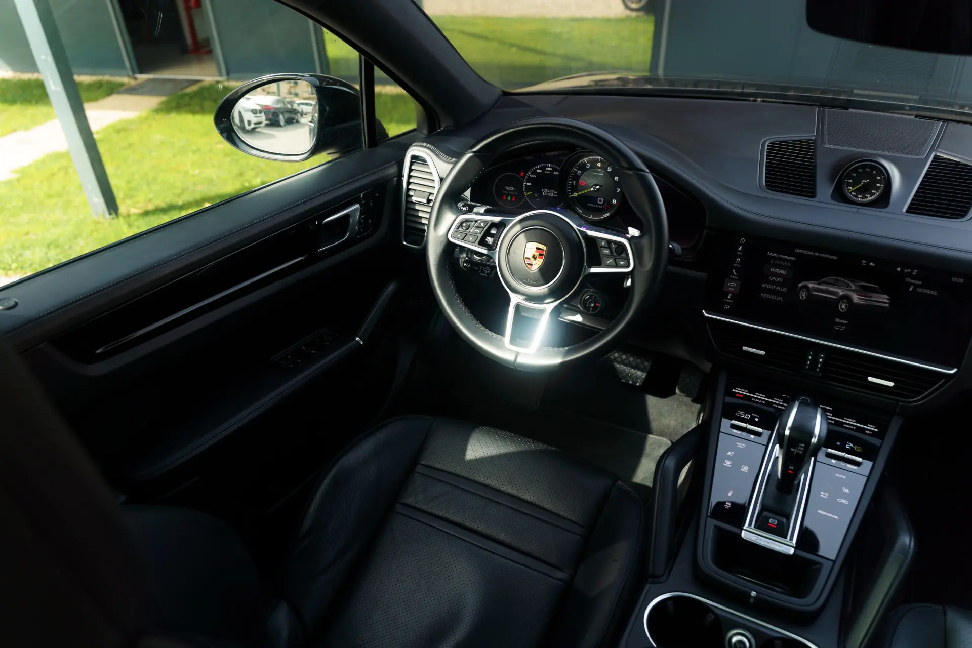 Porsche Cayenne Coupé E-Hybrid Platinum Edition 8