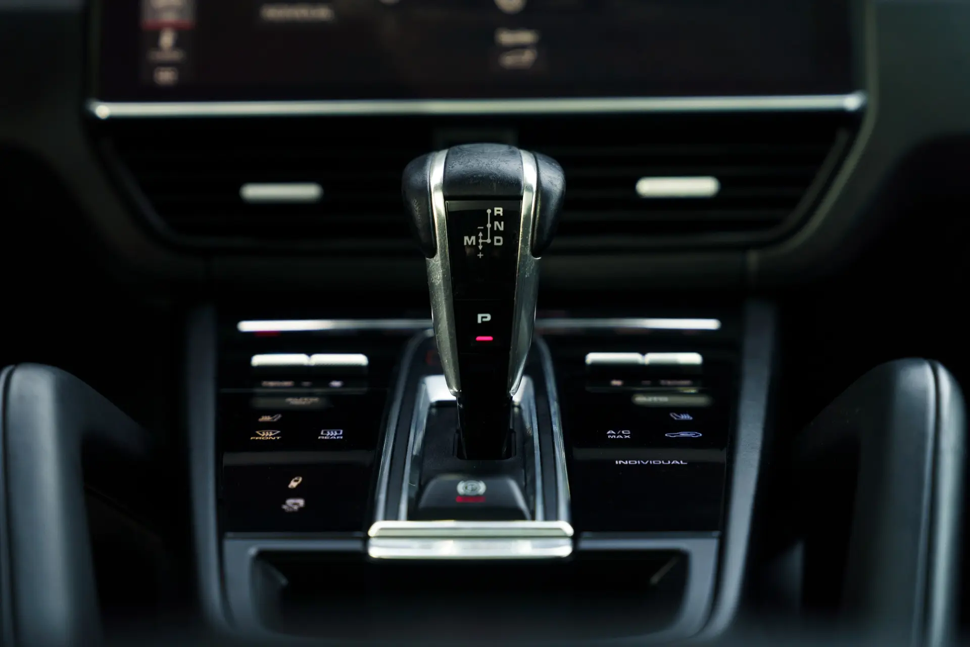 Porsche Cayenne Coupé E-Hybrid Platinum Edition 34