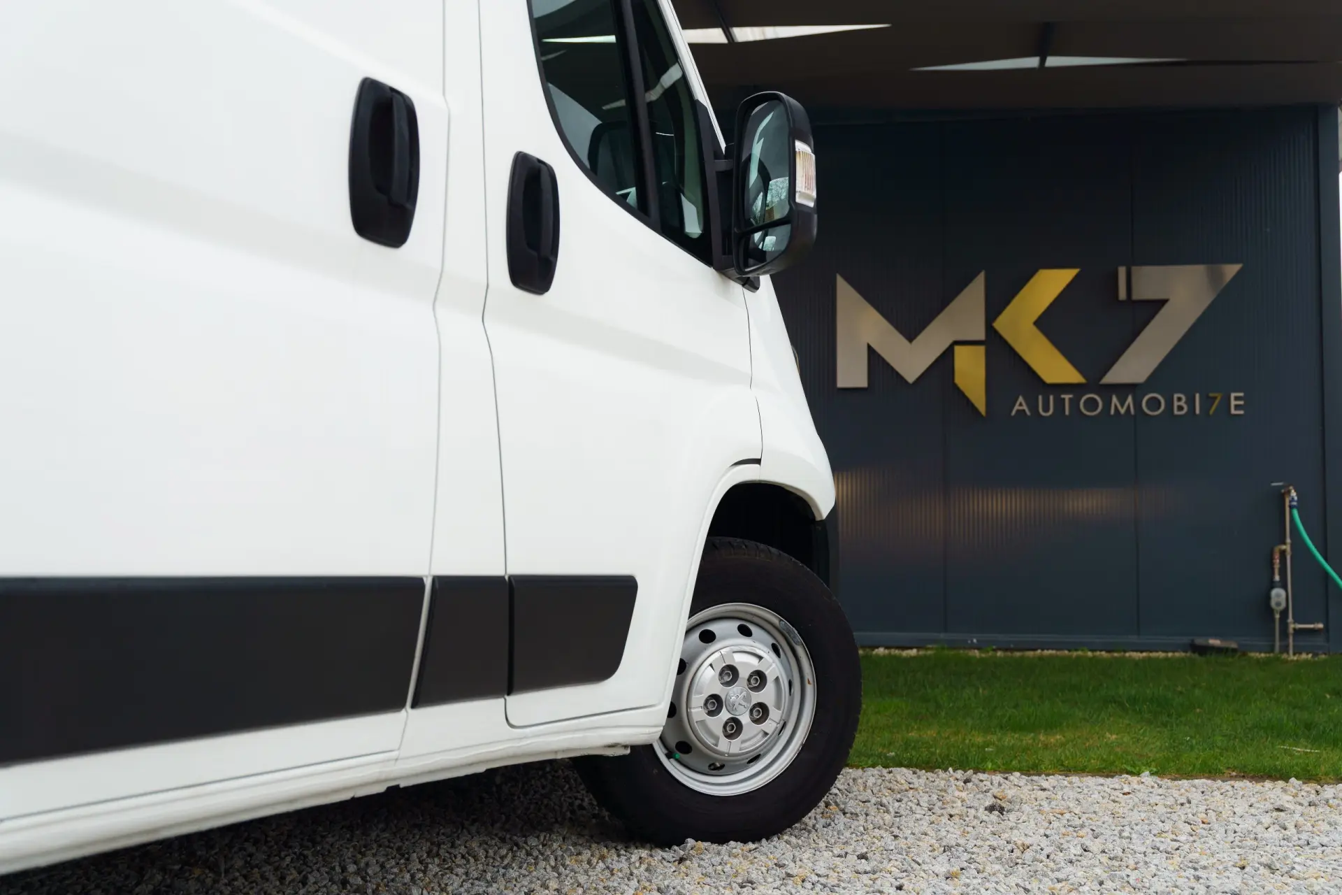 Peugeot Boxer 2.2 BlueHDi 335 L2 CD 17