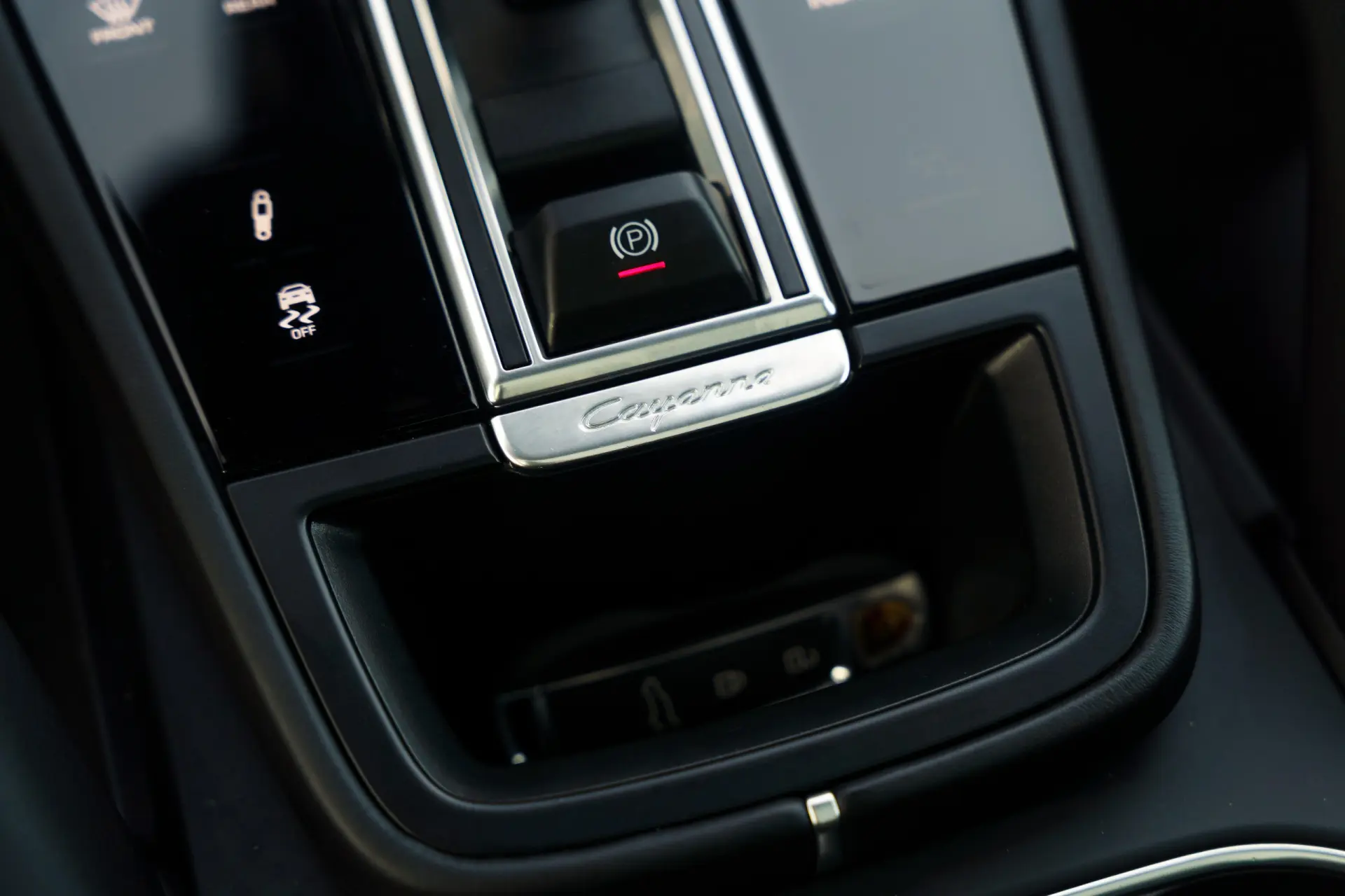 Porsche Cayenne Coupé E-Hybrid Platinum Edition 37