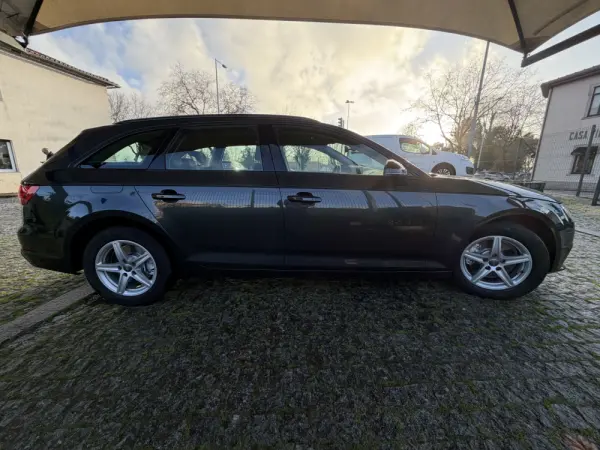 Audi A4 Avant 35 TDI S tronic 5