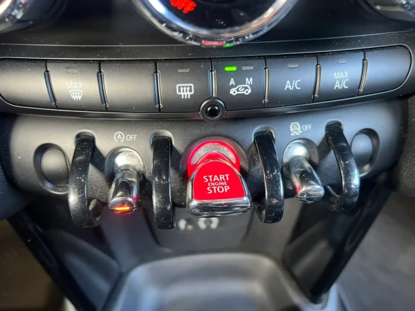 MINI 5 Portas Cooper SD 34