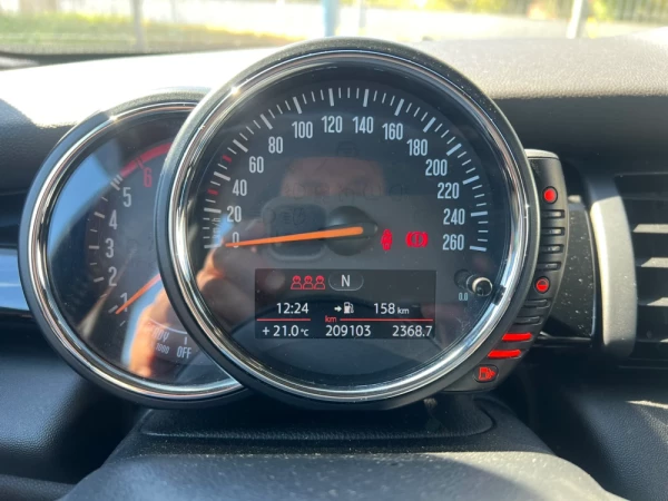 MINI 5 Portas Cooper SD 31