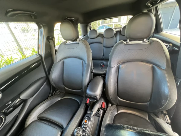 MINI 5 Portas Cooper SD 21