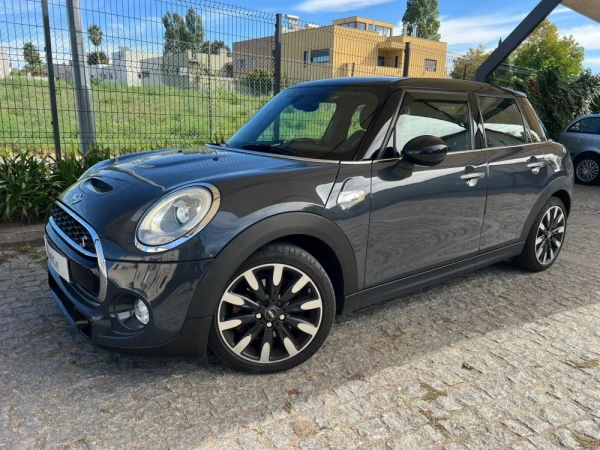 MINI 5 Portas Cooper SD 11