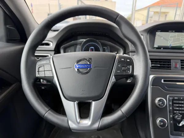 Volvo XC 70 2.0 D4 DYNAMIQUE SUMMUM GEARTRONIC 22