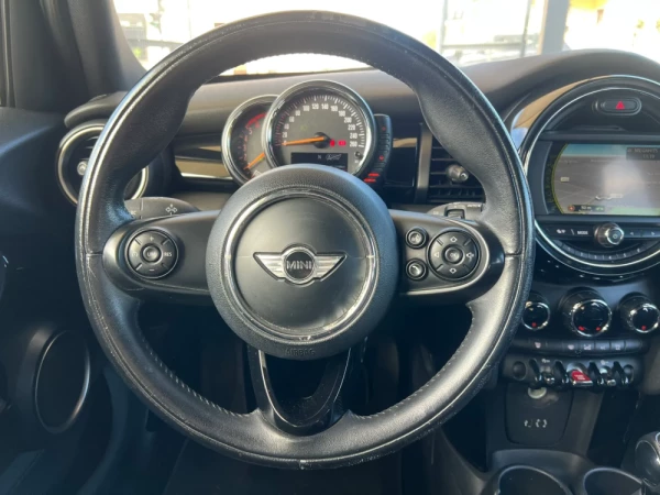 MINI 5 Portas Cooper SD 25