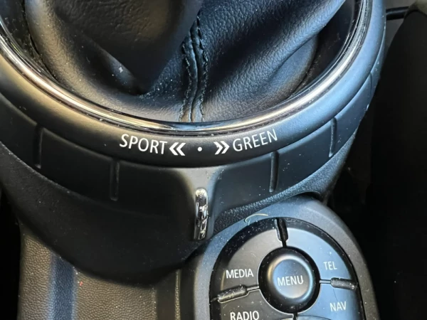 MINI 5 Portas Cooper SD 37