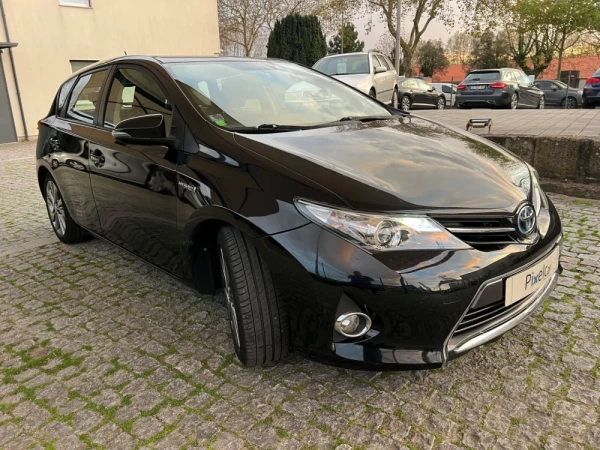 Toyota Auris 1.8 HSD CONFORT+PACK SPORT+NAVY 3