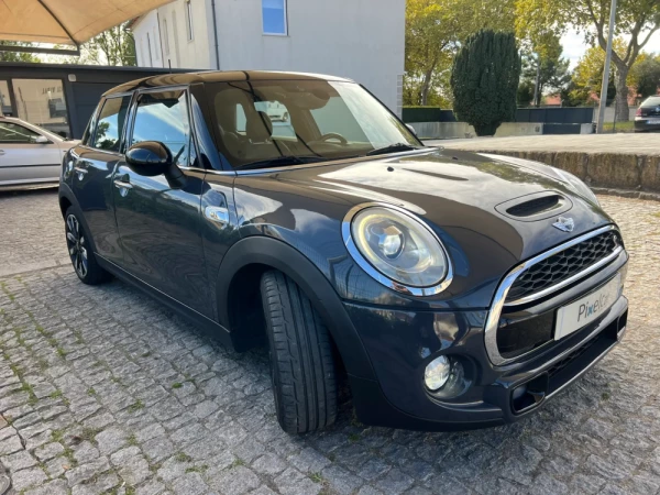 MINI 5 Portas Cooper SD 4