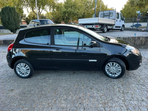Renault Clio 1.2 16V GT 3p 4