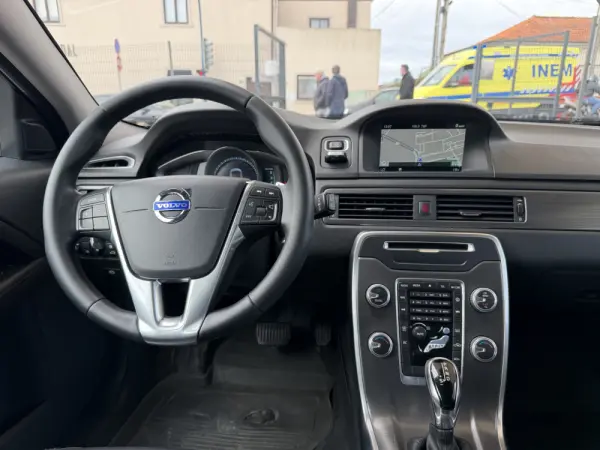 Volvo XC 70 2.0 D4 DYNAMIQUE SUMMUM GEARTRONIC 21