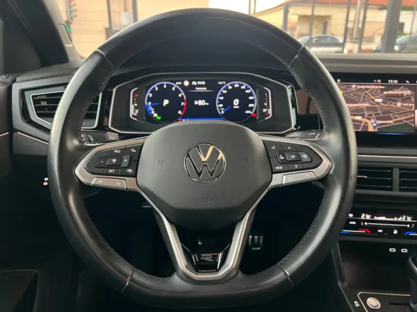 Volkswagen Taigo 1.0 TSI R LINE DSG 110 cv 32