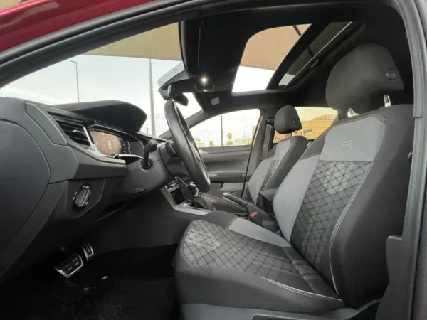 Volkswagen Taigo 1.0 TSI R LINE DSG 110 cv 28