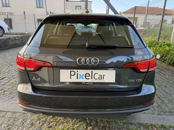 Audi A4 Avant 35 TDI S tronic 8