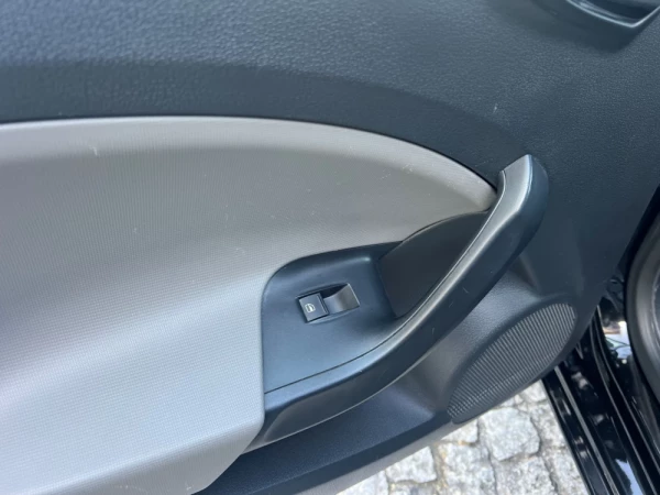 SEAT Ibiza 1.2 STYLE 5p 28