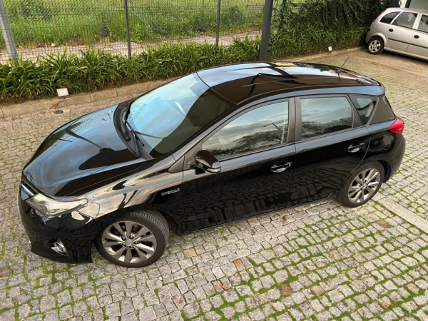 Toyota Auris 1.8 HSD CONFORT+PACK SPORT+NAVY 10