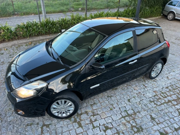 Renault Clio 1.2 16V GT 3p 10