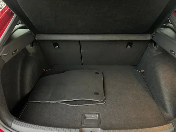 Volkswagen Taigo 1.0 TSI R LINE DSG 110 cv 50