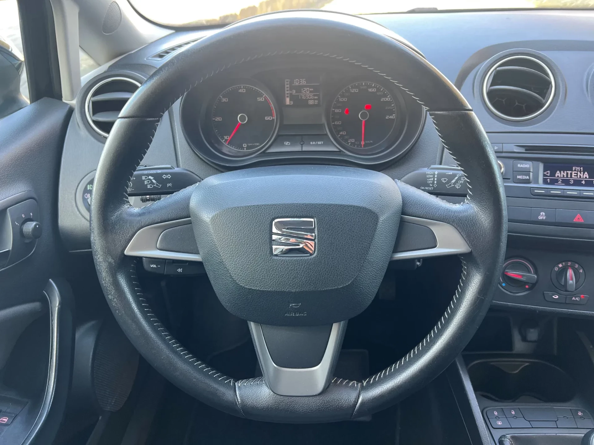 SEAT Ibiza 1.2 STYLE 5p 20