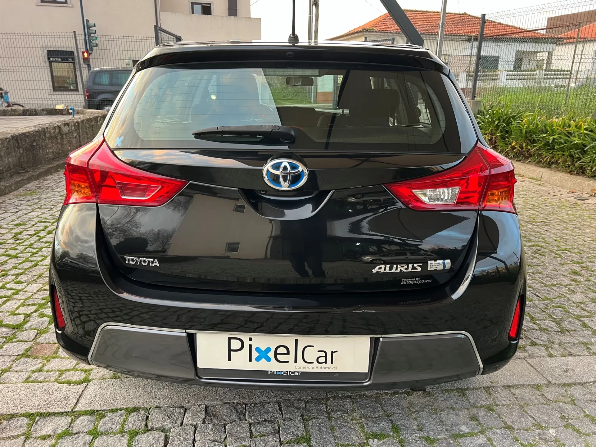 Toyota Auris 1.8 HSD CONFORT+PACK SPORT+NAVY 6