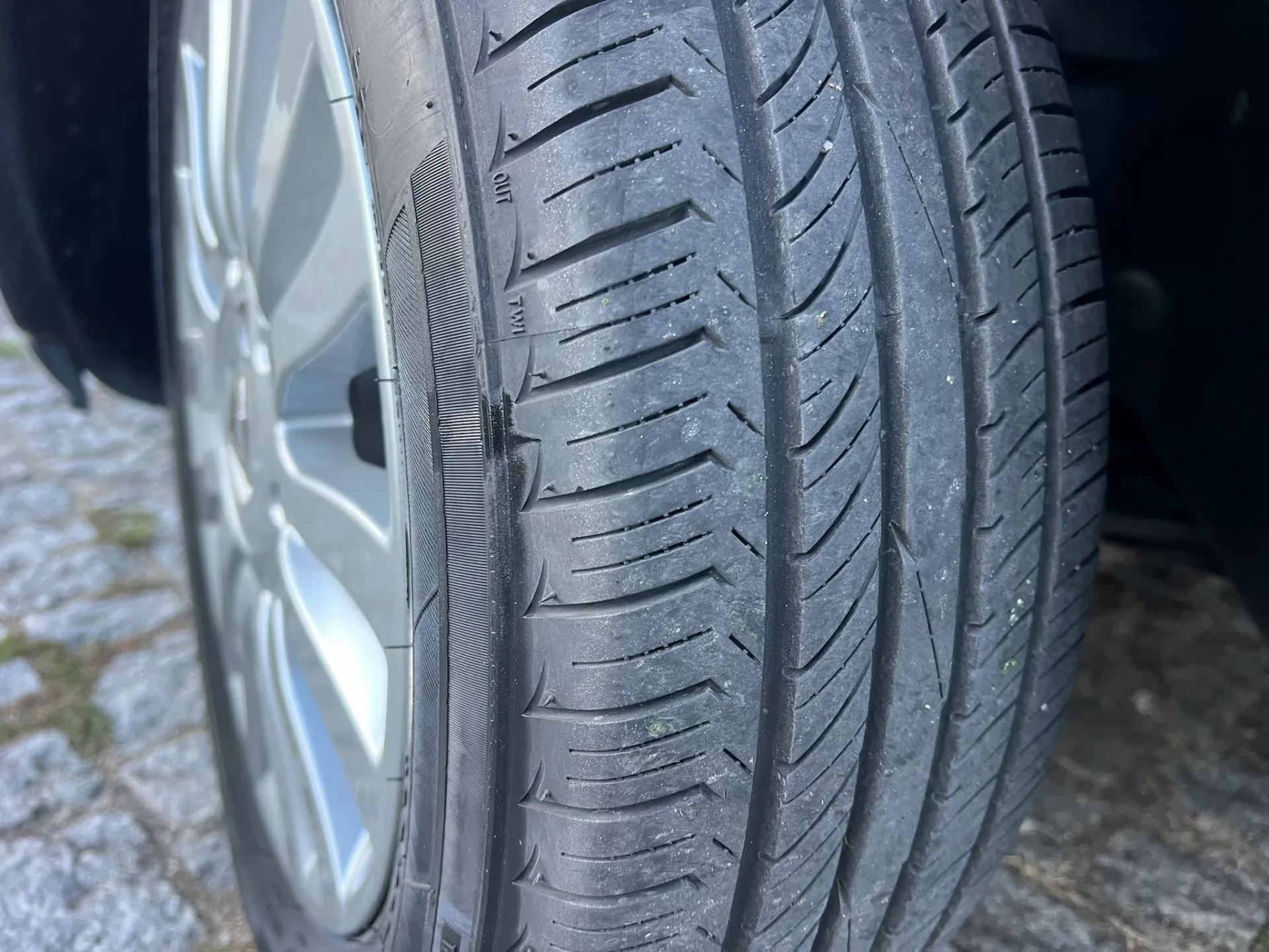 Renault Clio 1.2 16V GT 3p 14