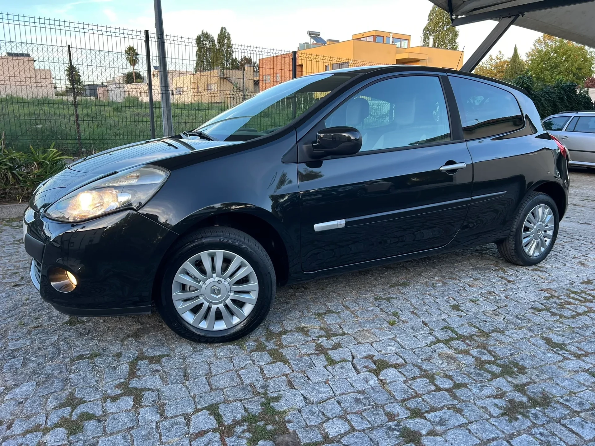 Renault Clio 1.2 16V GT 3p 9